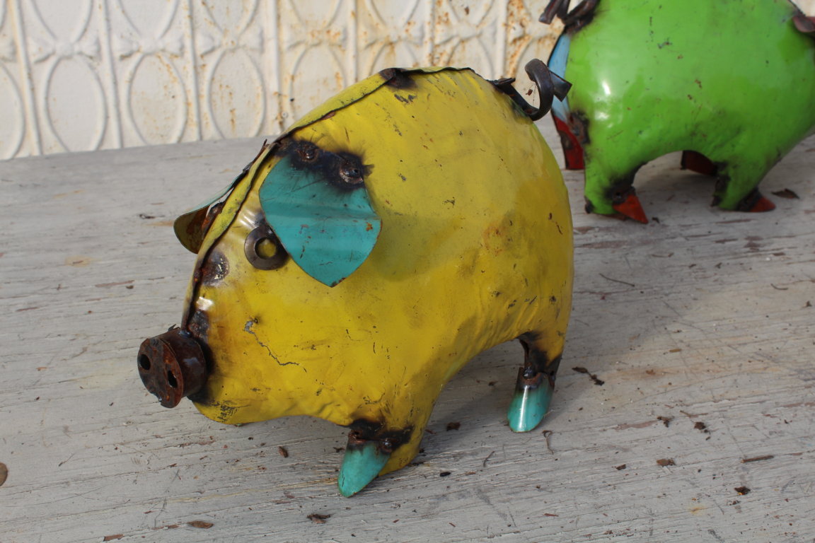 Metal Medium Pig Lawn Decoration