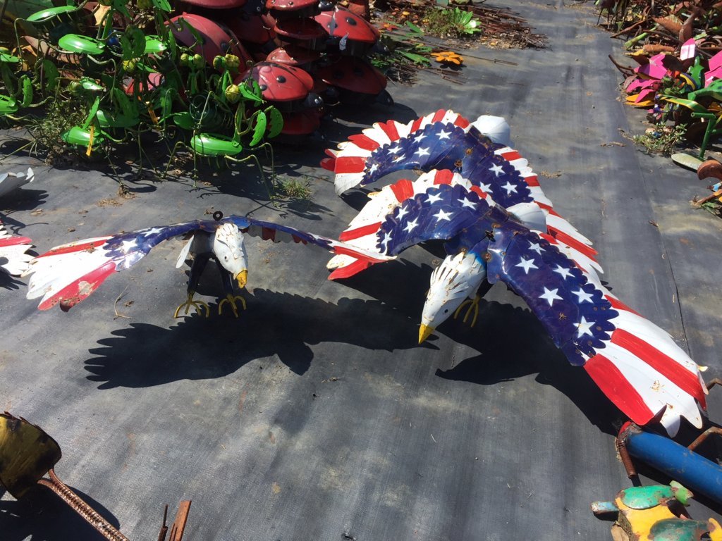 Metal Patriotic Flying Eagle Bird Yard Ornament