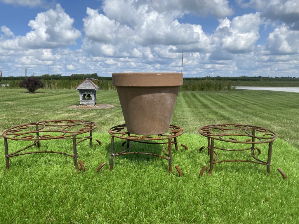 3 Sizes Wrought iron Plant Stands Metal Statue Riser