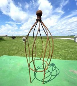 24 Iron Ball Bernice Topiary Plant Support for Flowers