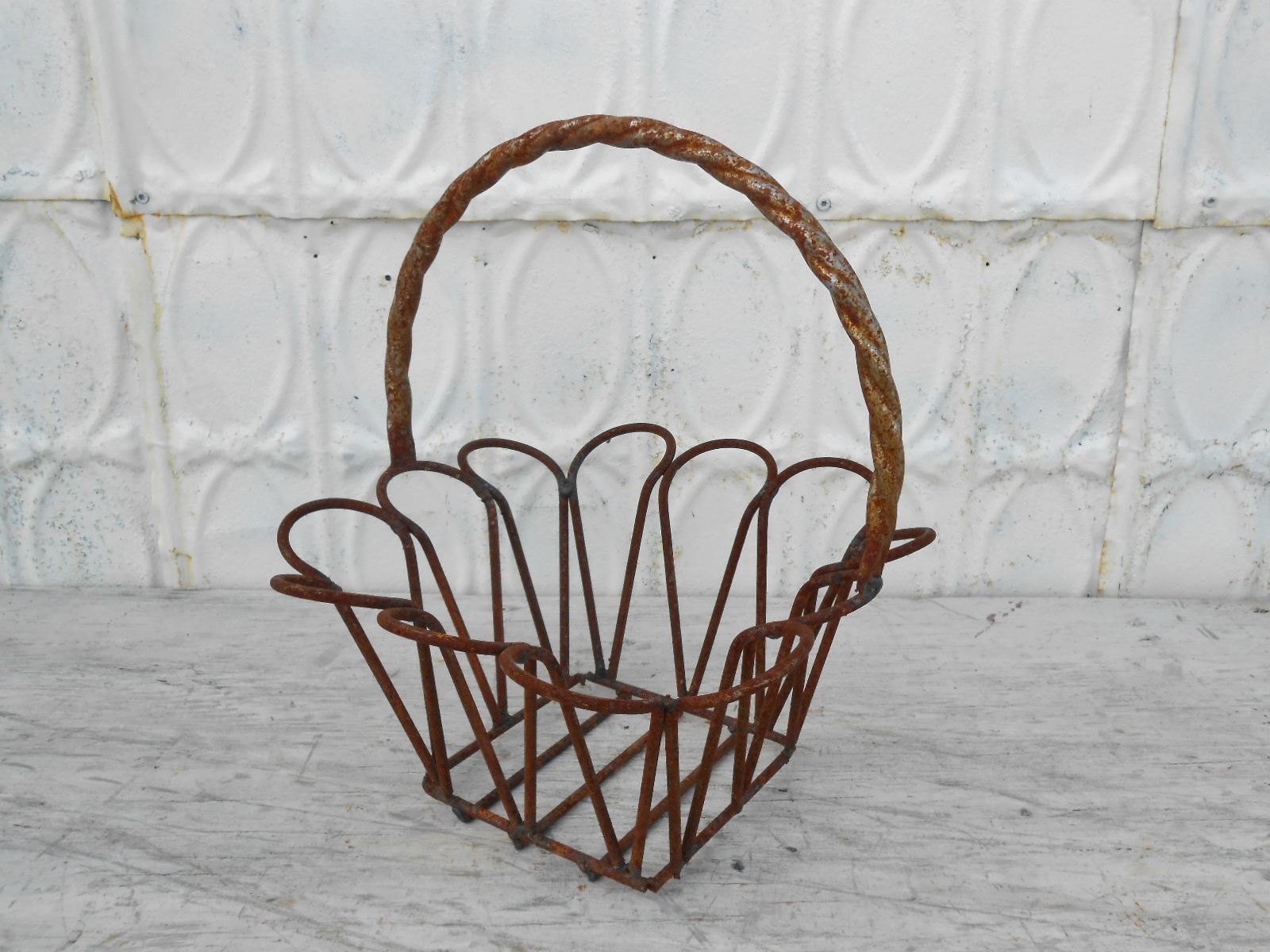 Small Teardrop Square Metal Basket
