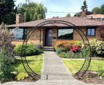 Wrought Iron Criss Cross Circle Arbor - Flower Garden Arch