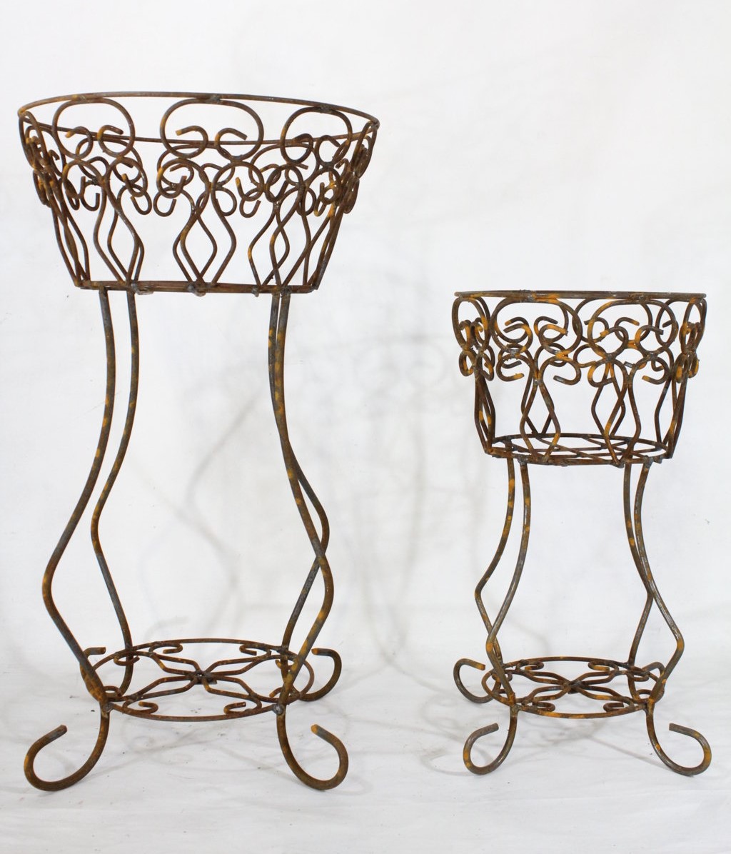 Wrought Iron Diamond Planter in 2 sizes Decorative Plant Containers