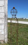 Wrought iron Medium Stick Man Topiary - Round Trellis