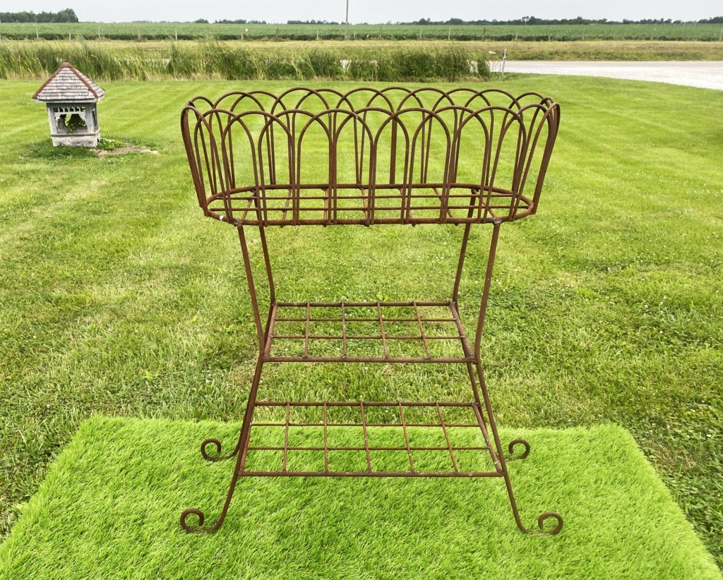 Wrought Iron Opal Oval Plant Stand Decorative Container