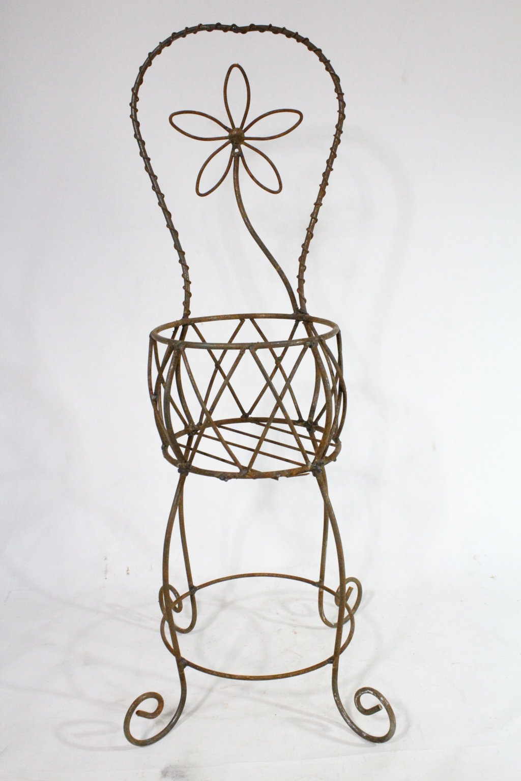 Wrought Iron Pearl Planting Chair Pot Holder