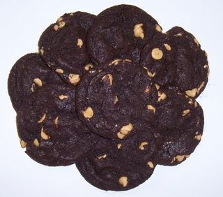 1 Pound Chocolate Cookie with Peanut Butter Chips in a Decorative Box