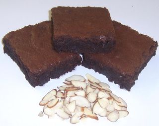 Brownie with Almonds in a 1 Pound Decorative Bag