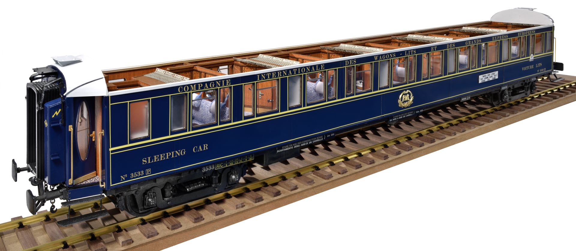 amati-orient-express-sleeping-