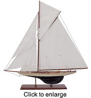 Defender Model Boat (1895)  with Sails - click to enlarge