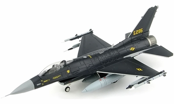 F-16C Fighting Falcon Model, USAF, 18th AS - Hobby Master HA3871 - click to enlarge