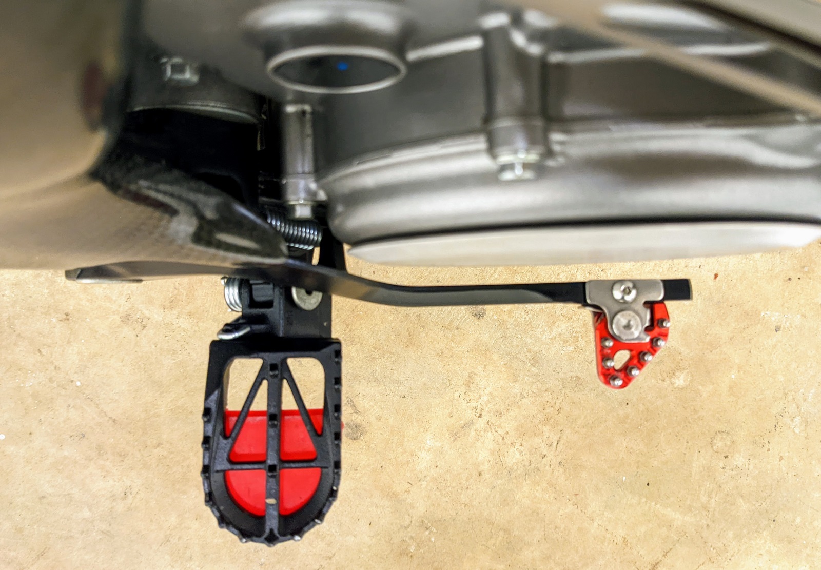 DRZ400S DRZ400SM Zeta Trigger Rear Brake Pedal Red