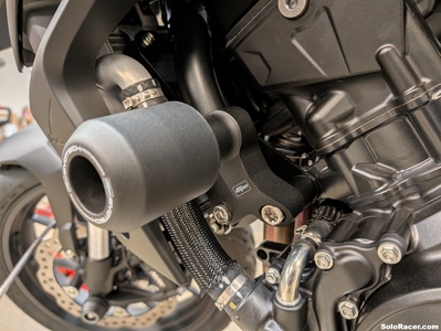 Evotech Crash Protection Frame Sliders - Honda CB750 Hornet