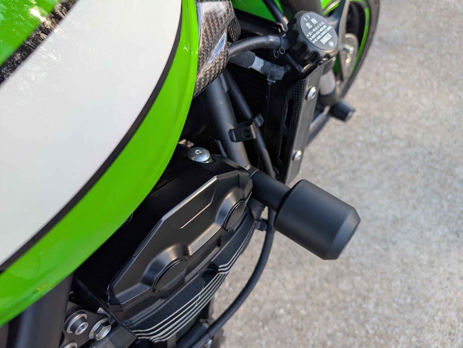 Evotech Frame Sliders - Kawasaki Z900RS / Cafe