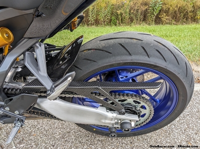 Photos: Our Yamaha MT-09 with Motocomposites Carbon Fiber Front Fender and Rear Hugger / Chain Guard