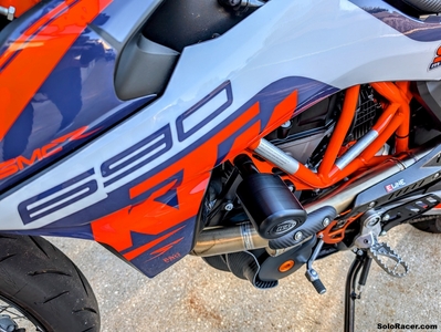 R&G Racing Aero Frame Sliders - KTM 690 SMC-R / Husqvarna 701