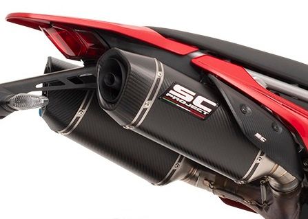 Hypermotard 698サイレンサー Ducati Hypermotard 698 Titanium Slip-On Exhaust by Akrapovic