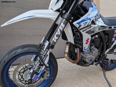 Suzuki DRZ4S / DRZ4SM Graphics - DRB GraphiX Graphics Kit Review