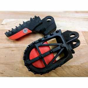 USED: DRZ400 DRC Supermoto Footpegs