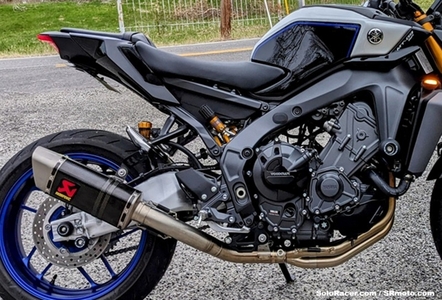 Video: Akrapovic Racing Line Carbon Exhaust Sound Demo and Review on our Yamaha MT-09 SP Project Bike