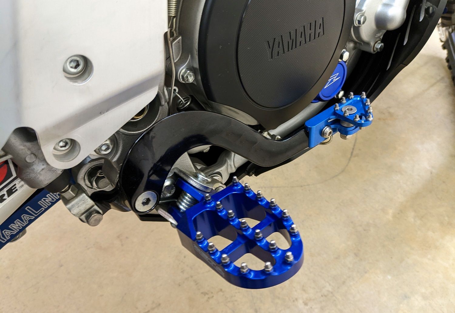WR250R Zeta Trigger Rear Brake Pedal Blue