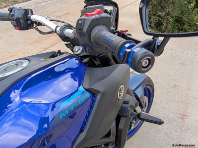 Yamaha MT-07 Bar end slider / mirror mounts now available in Team Yamaha Blue color