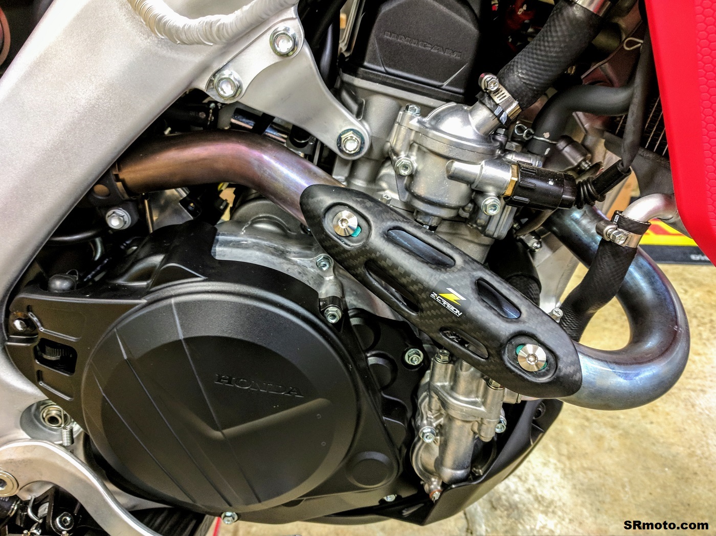 【taku】Z-CARBON ZC31-3000 EXパイプガード taku】Z-CARBON ZC31-3000 EXパイプガード Z-CARBON ZC31-3000