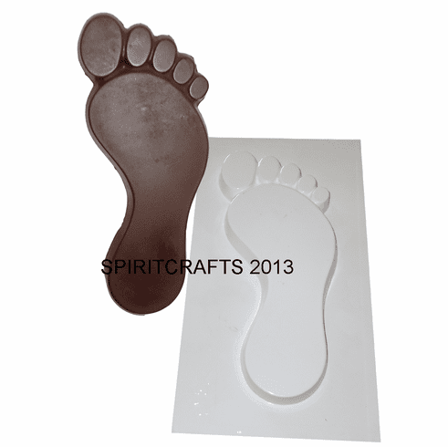 FOOTPRINTS (RIGHT) PLASTER MOLD (3.75" x 8.25")