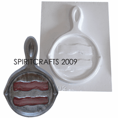FRYING PAN AND BACON PLASTER MOLD (8.75" HT)