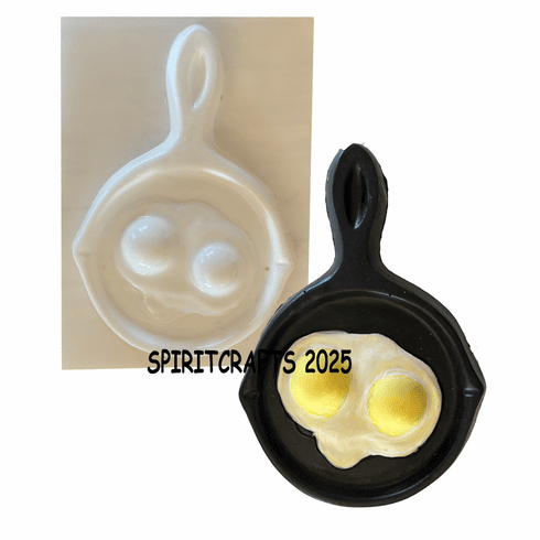 FRYING PAN AND <BR> EGGS PLASTER MOLD<BR> (8.75" HT)
