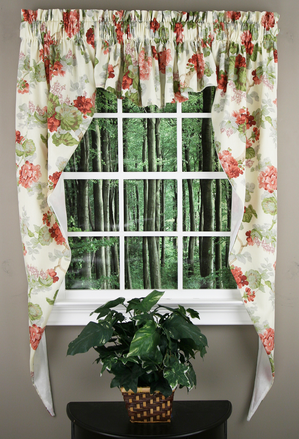 Lily Park Curtain Set Rose Swags Galore Lined Valances