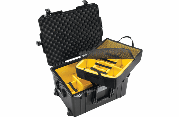 Pelican 1607 Air Case with Padded Dividers Black