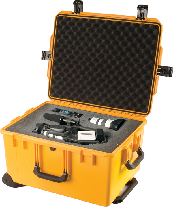 米軍放出品　PELICAN STORM CASE IM2450 送料無料 Amazon.com : Pelican Storm iM2450 Case With Foam (Black