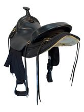 SOLD 2026/01/06e 15.5Inch Used Big Horn Cordura Trail Saddle Medium Tree 284