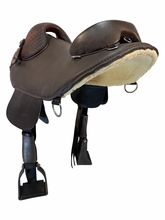 15.5Inch Used Bob Marshall Endurance Treeless Saddle Medium Tree 12375