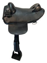 15.5Inch Used Bob Marshall Treeless Endurance Saddle
