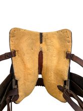SOLD 2025/09/04  15.5Inch Used Circle Y Show Saddle 2715