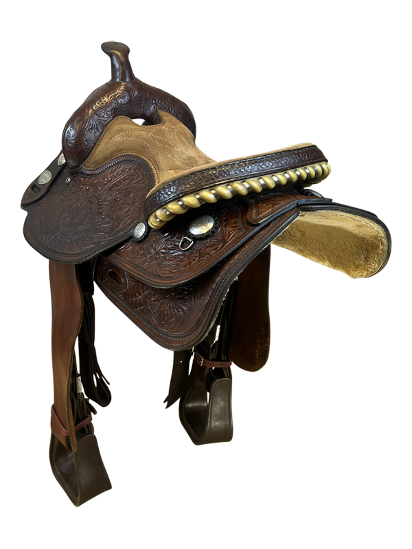 SOLD 2024/07/17 15.5Inch Used Crates Arabian Trail Saddle 2398 *Free