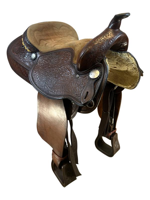 SOLD 2024/07/17 15.5Inch Used Crates Arabian Trail Saddle 2398 *Free