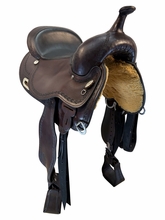 16 Inch Used Circle Y Oasis Arabian Trail Saddle Medium Flex2 Tree 1562