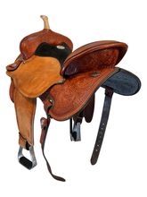 SOLD 2025/10/08  15 Inch Used Circle Y Lockhart Dynamo Barrel Saddle 1545