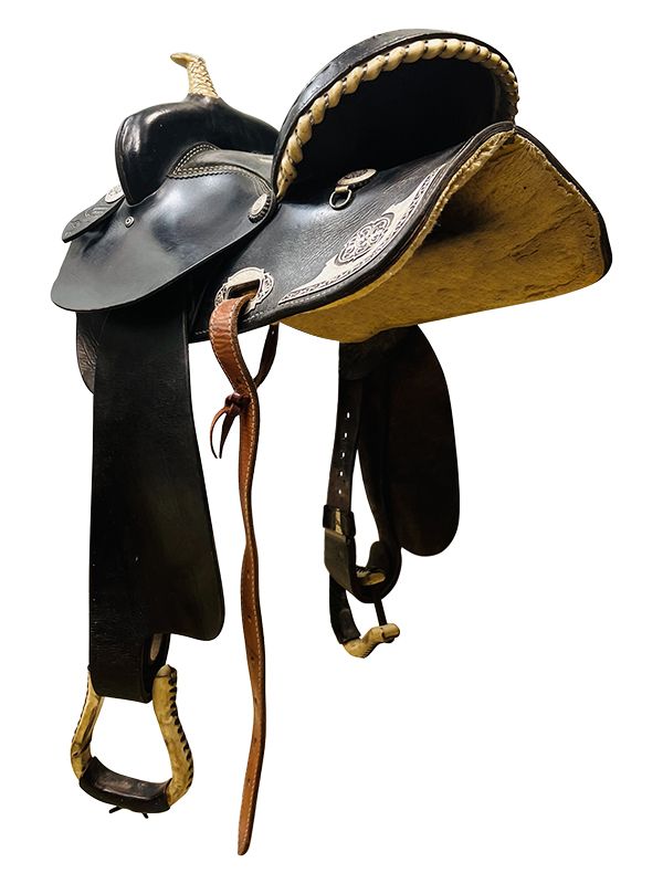 15 Inch Used Dakota Barrel Saddle 321