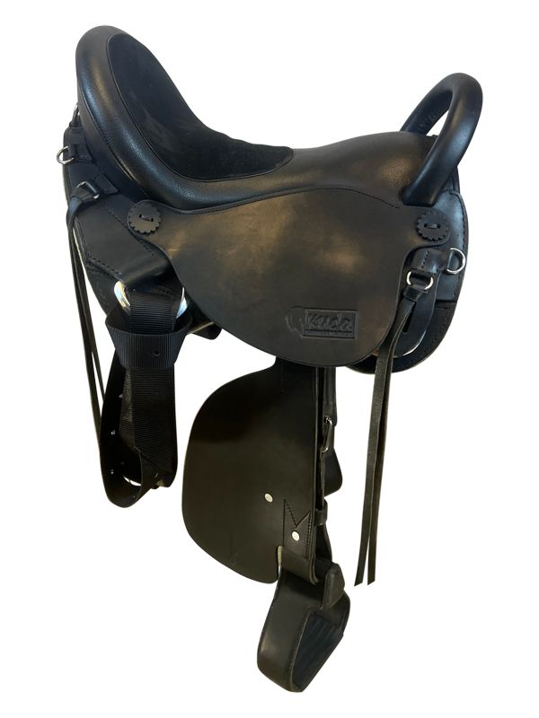 16.5inch Used Kuda Endurance Trail Saddle W165