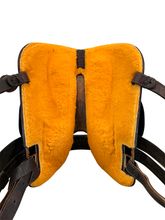 SOLD 2025/08/25j  15 Inch Used Martin FX3 Barrel Saddle
