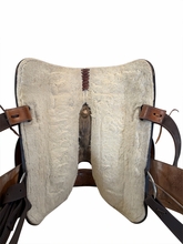 SOLD 2026/04/03 15 Inch Used South Bend Cordura Trail Saddle Medium Tree 2000