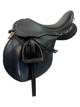 SOLD 2026/06/25j 16.5Inch Used Arabian Saddle Company Solstice Endurance Saddle Medium/Wide Arabian Tree 3427