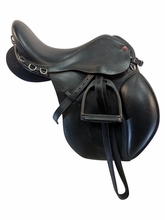 SOLD 2026/06/25j 16.5Inch Used Arabian Saddle Company Solstice Endurance Saddle Medium/Wide Arabian Tree 3427