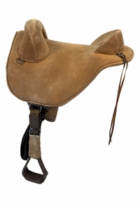 HOLD 2026/08/24c 16.5Inch Used Custom Treeless Endurance Saddle Wide Tree