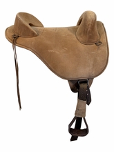 16.5Inch Used Custom Treeless Endurance Saddle Wide Tree