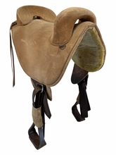 16.5Inch Used Custom Treeless Endurance Saddle Wide Tree